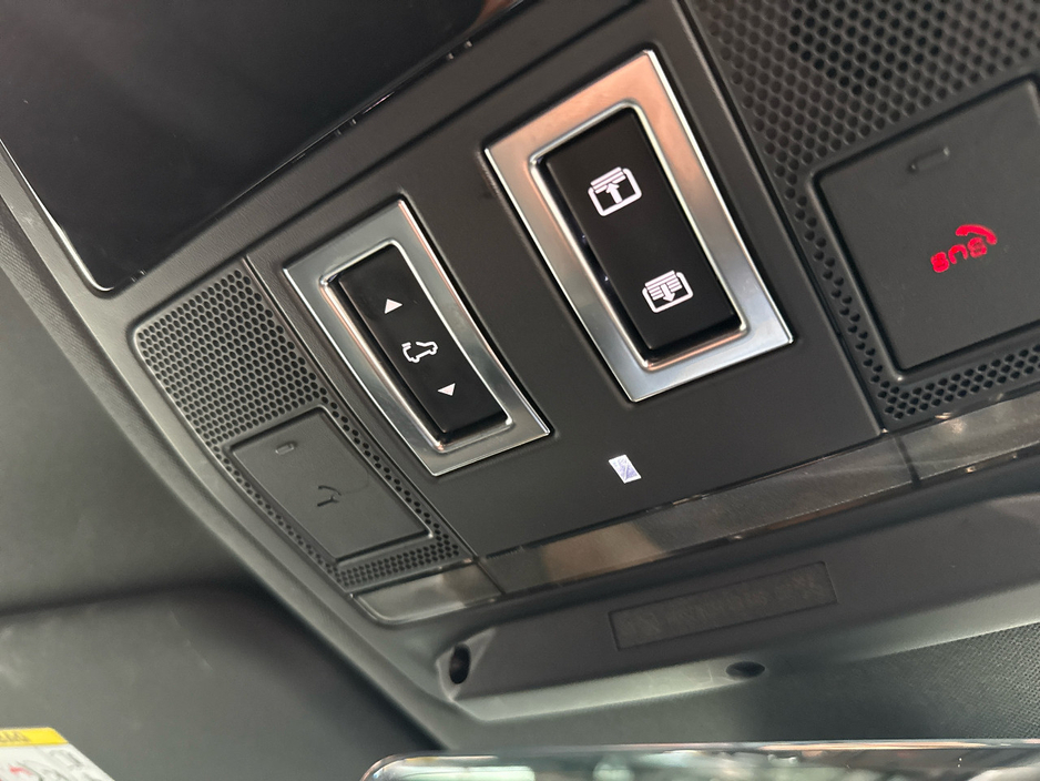 2025 Land Rover Defender 3L Diesel For Sale Images