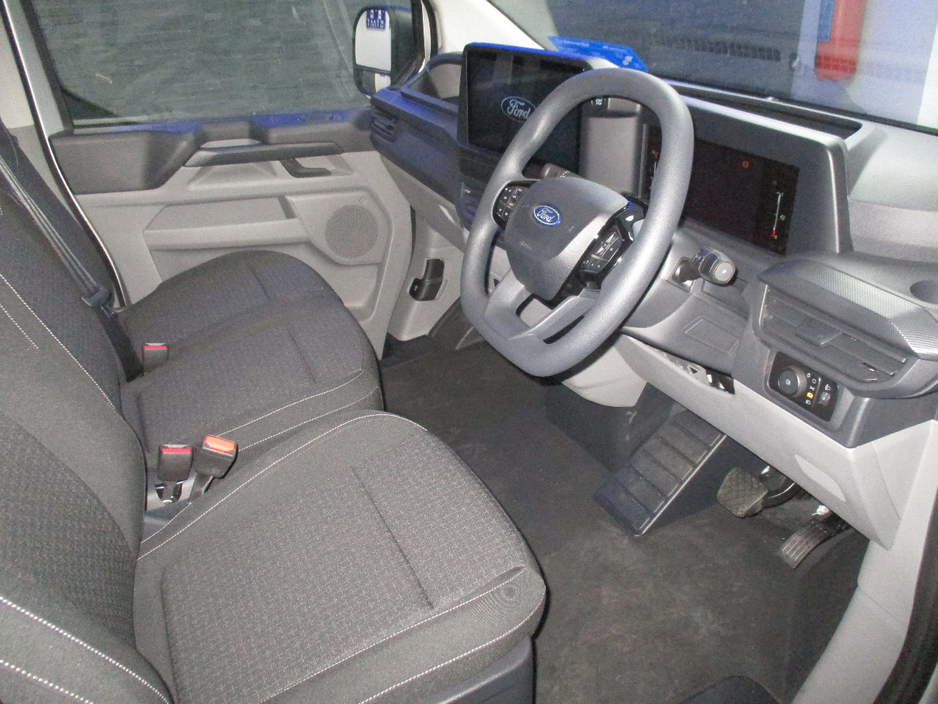 2026 Ford Transit Custom 2.5L Petrol Plug-in Hybrid For Sale Images
