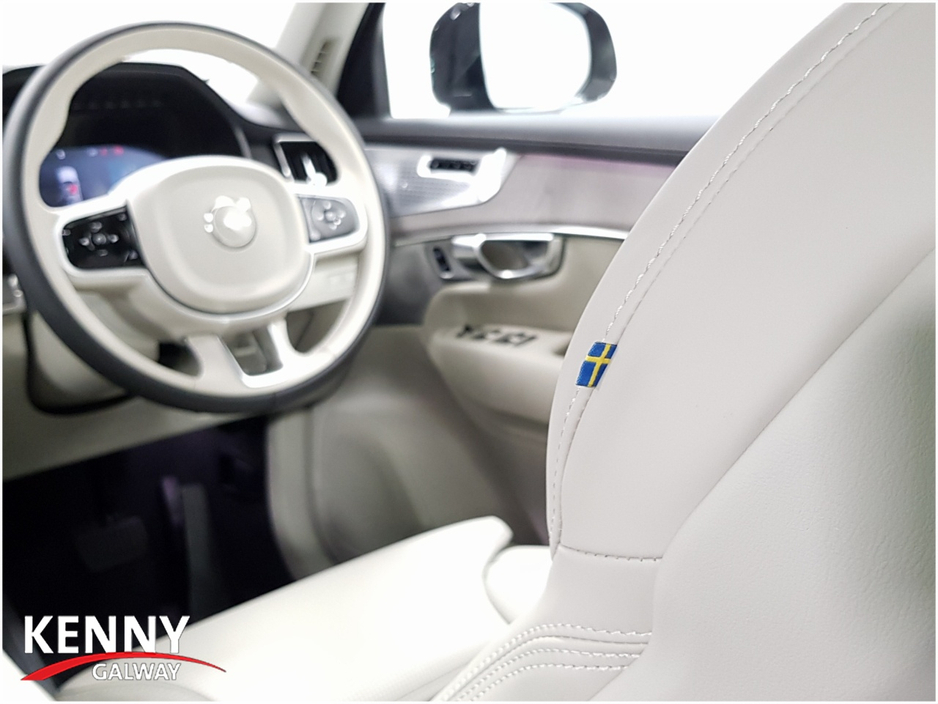2025 Volvo XC90 2L Petrol Plug-in Hybrid For Sale Images