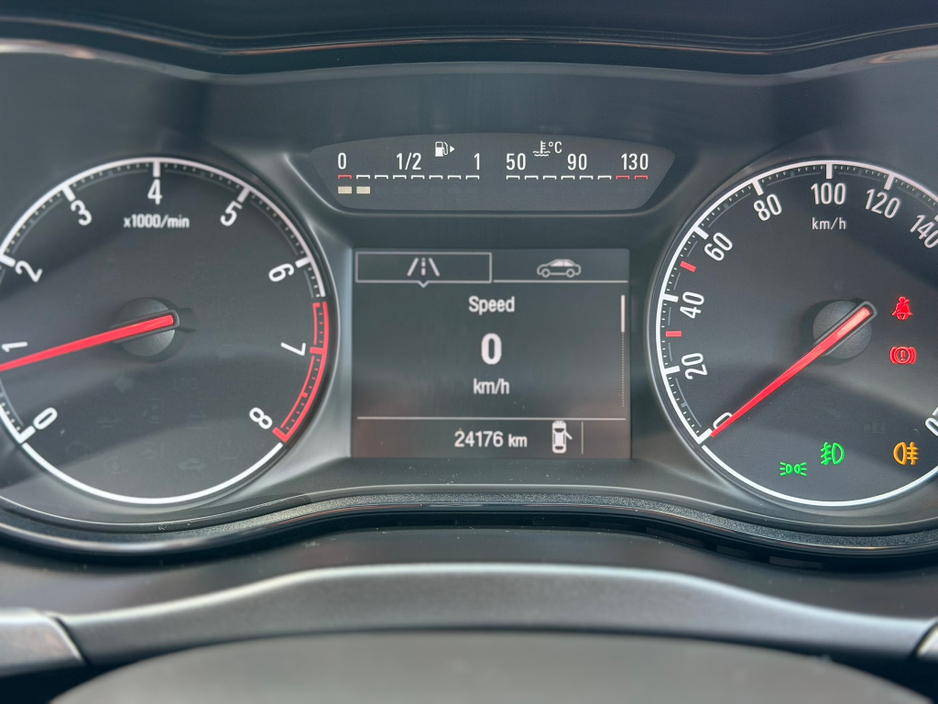 Opel Corsa 1.4 SC 3DR - VERY LOW KMS — thumbnail 18