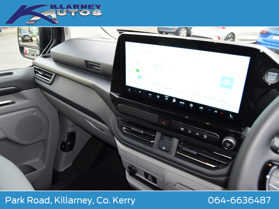 2026 Ford Tourneo Custom 2.5L Petrol Plug-in Hybrid For Sale Images