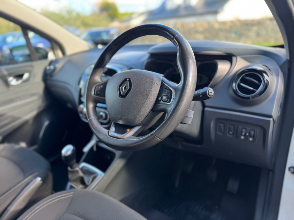 Renault Captur TCE ICONIC 90PS 5DR — thumbnail 5