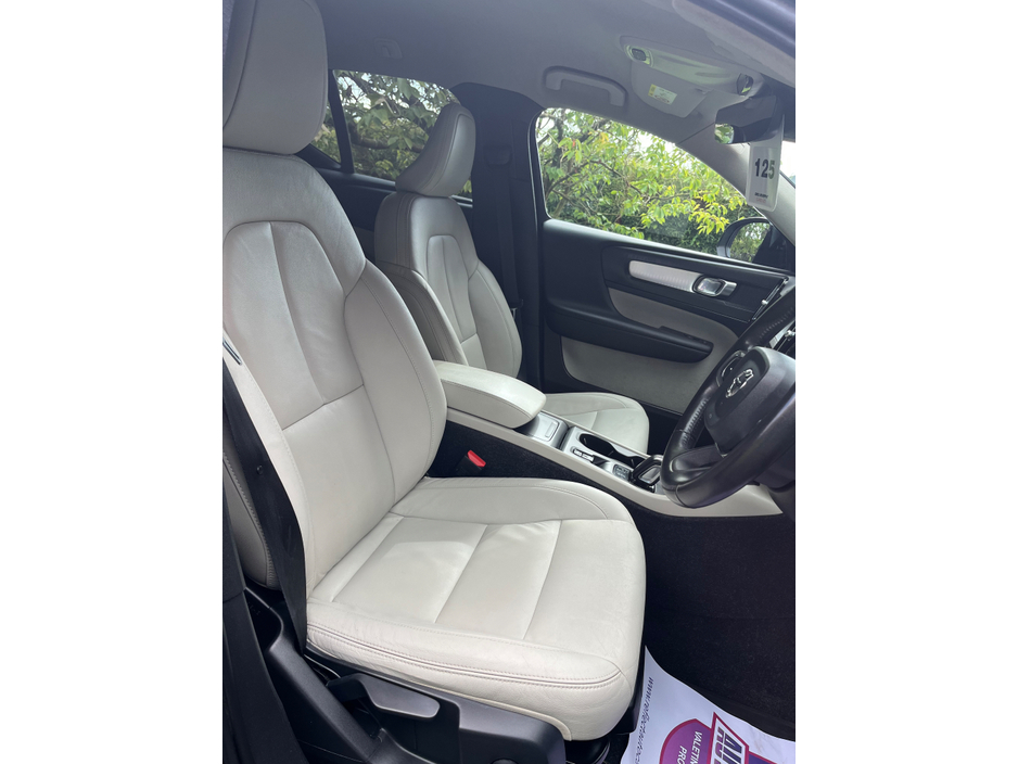 2019 Volvo XC40 2L Diesel For Sale Images