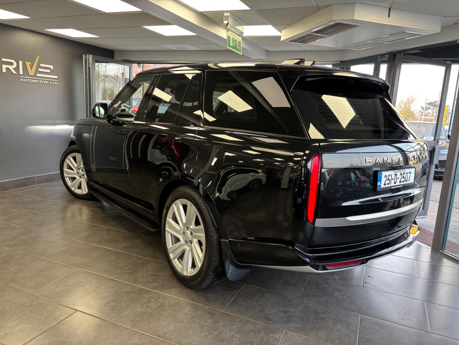 2025 Land Rover Range Rover 3L Petrol Plug-in Hybrid For Sale Images