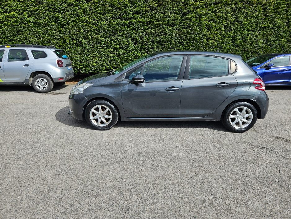 2014 Peugeot 208 1L Petrol For Sale Images