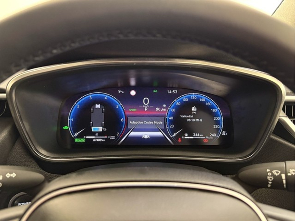 Toyota Corolla Luna Hybrid Saloon — thumbnail 13