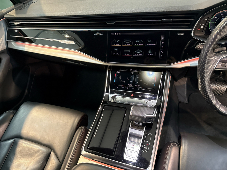 2021 Audi Q7 3L Petrol Plug-in Hybrid For Sale Images