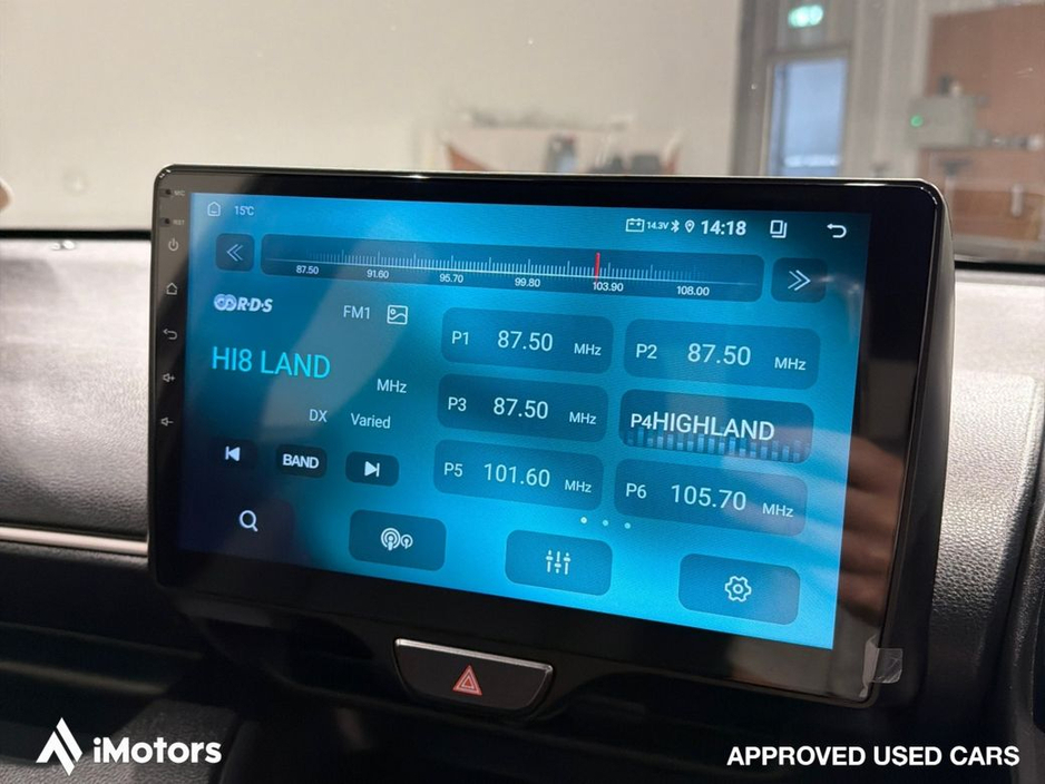 Toyota Yaris AUTOMATIC HYBRID X — thumbnail 22