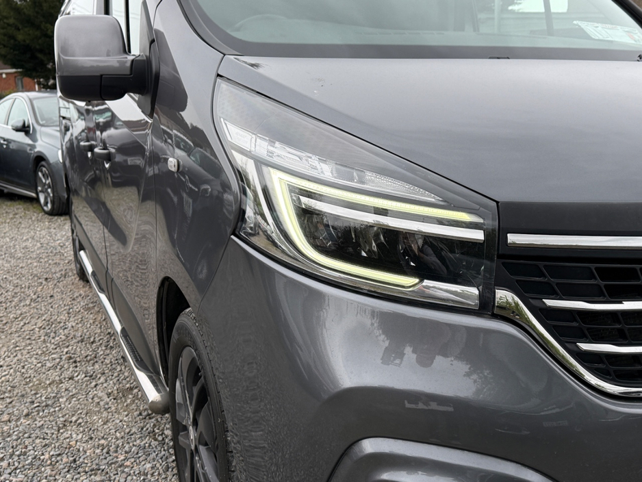 2021 Renault Trafic 2L Diesel For Sale Images