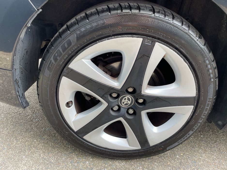 2016 Toyota Prius 1.8L Petrol Hybrid For Sale Images