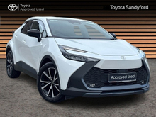 Toyota C-HR HYBRID SPORT AUTOMATIC // HEATED SEATS // APPLE CARPLAY/ANDROID AUTO // REAR CAMERA // DASH CAMERA // FULL WARRANTY