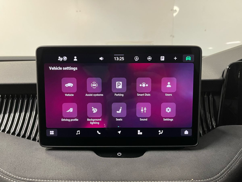 Skoda Superb Sportline DSG 2.0TDI 150BHP - 19 Inch Alloys - Reversing Camera - Ambient Lighting - Climate Control - Electric Heated Seats - Keyless Start - Apple CarPlay/Android Auto — thumbnail 16