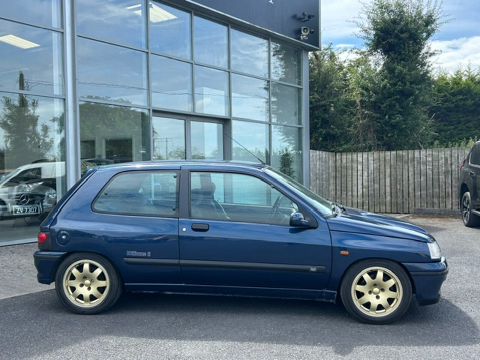 1995 Renault Clio 2L Petrol For Sale Images