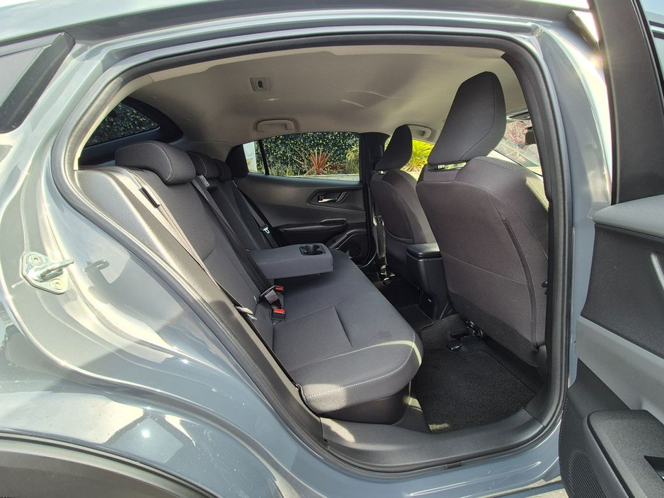 Toyota Prius 2.0 HEV / G-PACK HIGH SPEC / LOW MILEAGE / TAX €150 — thumbnail 14