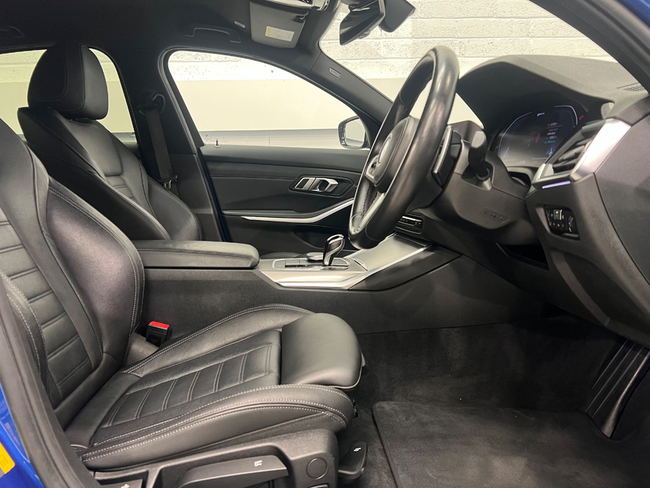 2022 BMW 3 Series 2L Petrol Plug-in Hybrid For Sale Images