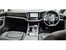 2023 Volkswagen Touareg 3L Diesel For Sale Images
