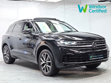 Volkswagen Touareg 3.0TSI V6 Elegance PHEV *SUN ROOF*