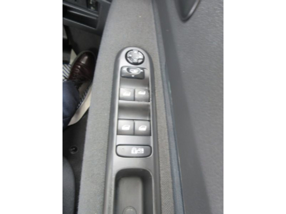 Peugeot 3008 — thumbnail 14