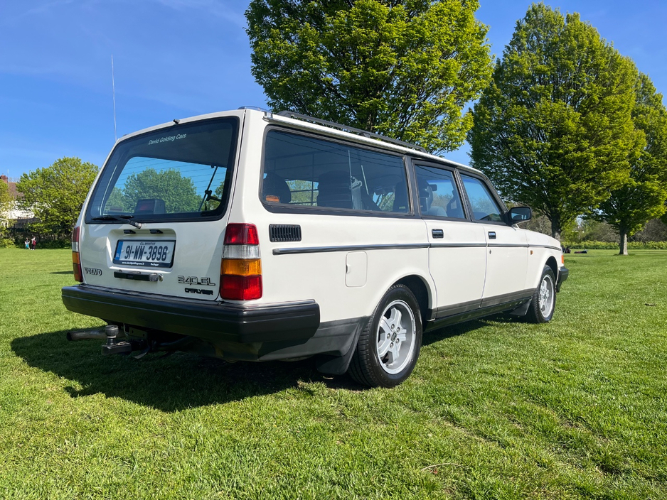 1991 Volvo 240 2.3L Petrol For Sale Images