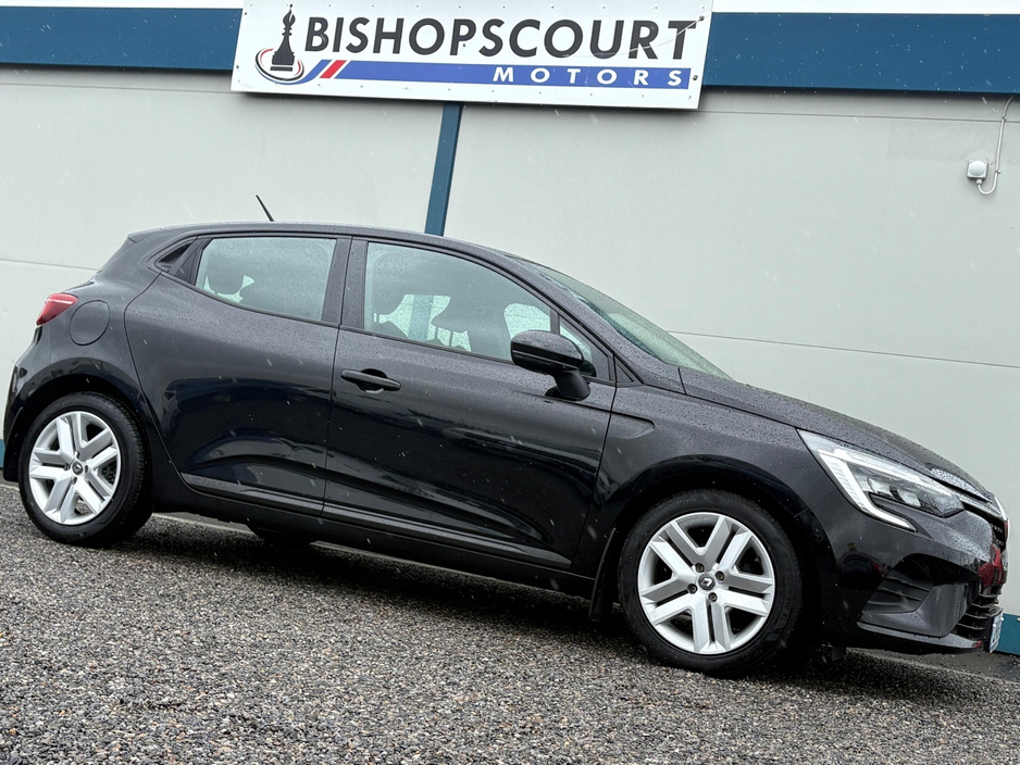 2022 Renault Clio 1L Petrol For Sale Images