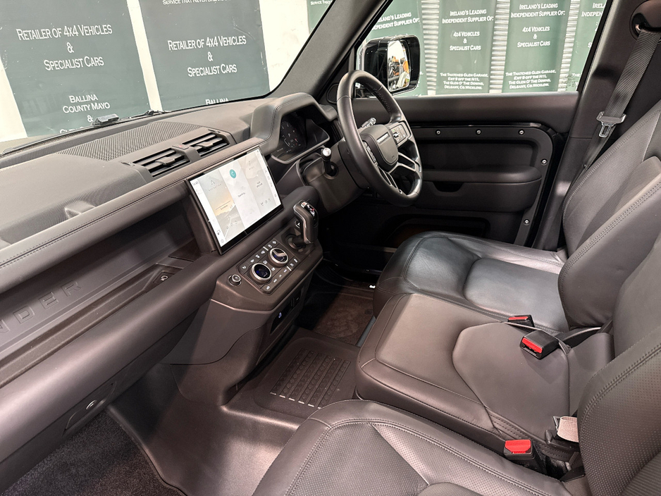 2025 Land Rover Defender 3L Diesel For Sale Images