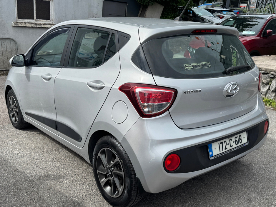 Hyundai i10 City car — thumbnail 7