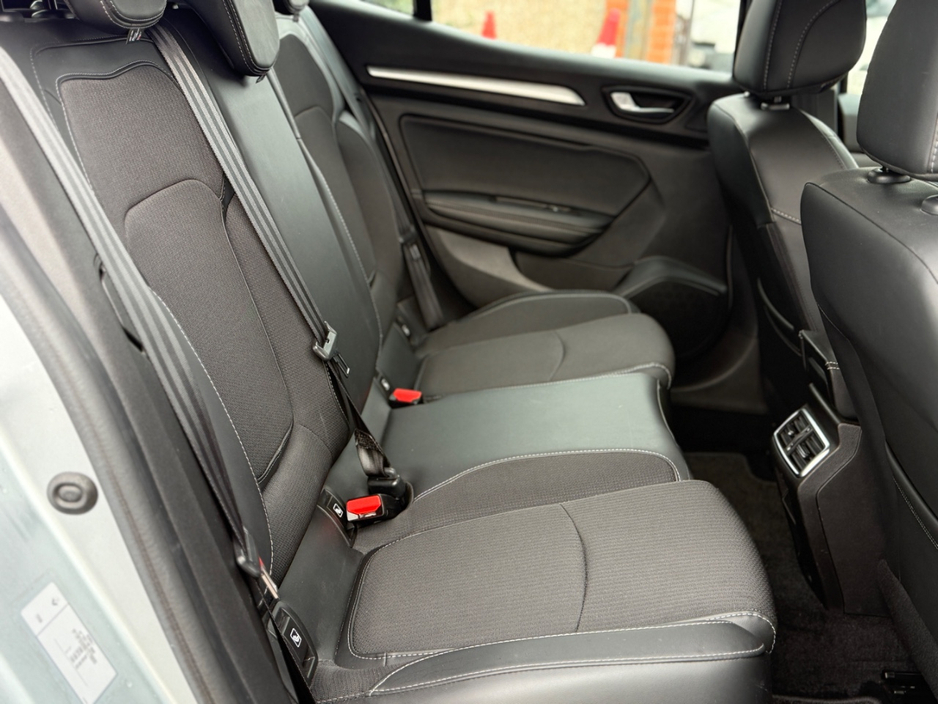 2021 Renault Megane 1.6L Petrol Plug-in Hybrid For Sale Images