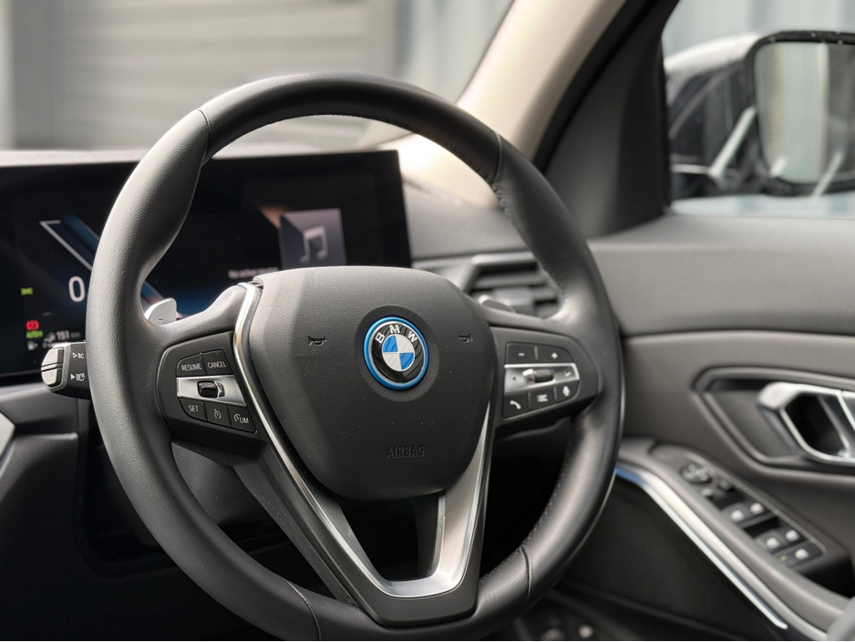 BMW 3 Series SPORT AUTO — thumbnail 13