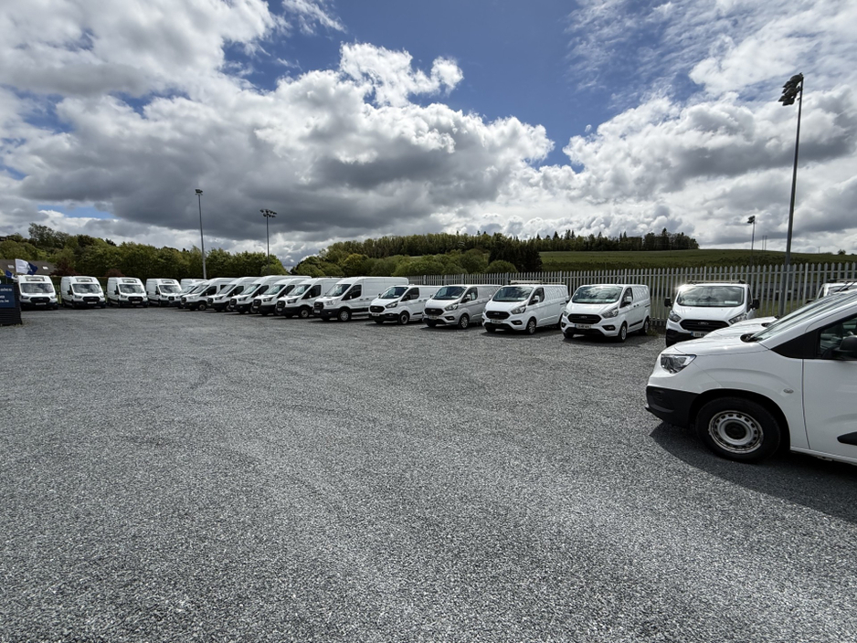 2022 Ford Transit 2L Diesel For Sale Images