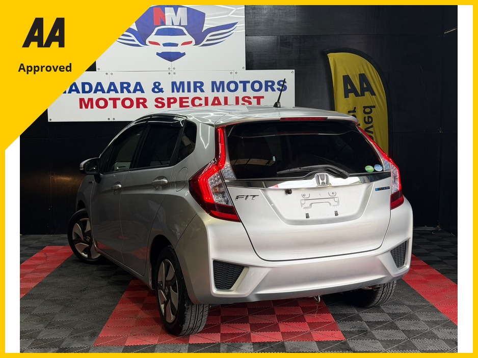 Honda Fit GP5 — thumbnail 11