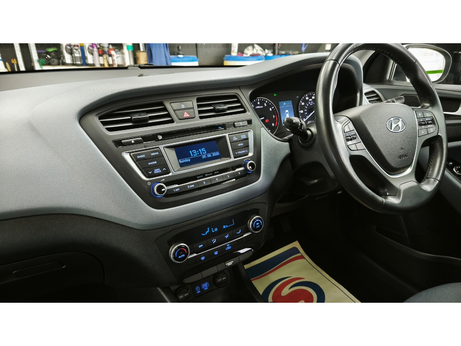 Hyundai i20 PREMIUM 83BHP 5DR — thumbnail 16