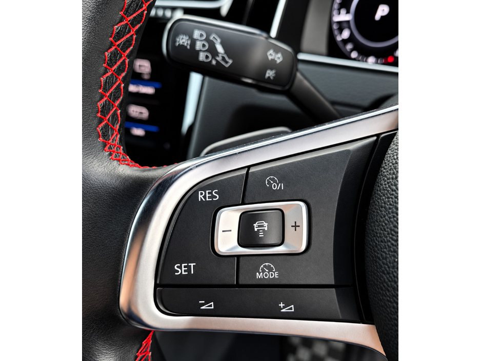2018 Volkswagen Golf 2L Petrol For Sale Images