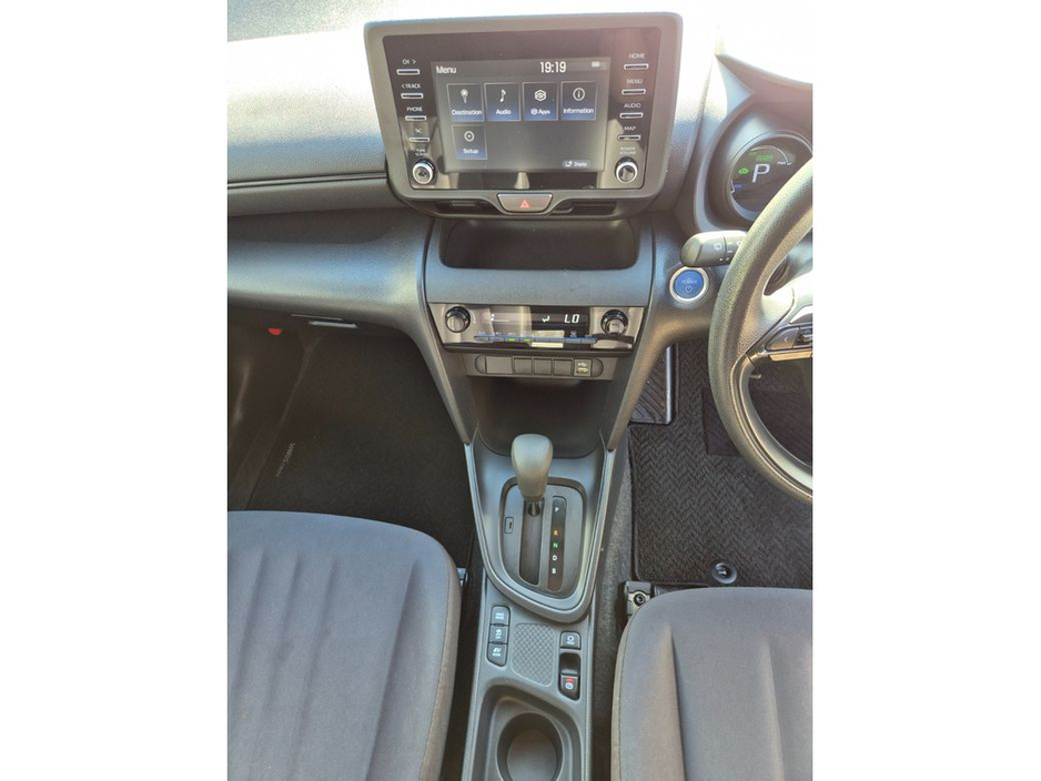 Toyota Yaris Cross 1.5 HYBRID / X SPEC / LOW MILEAGE / TAX €150 — thumbnail 25