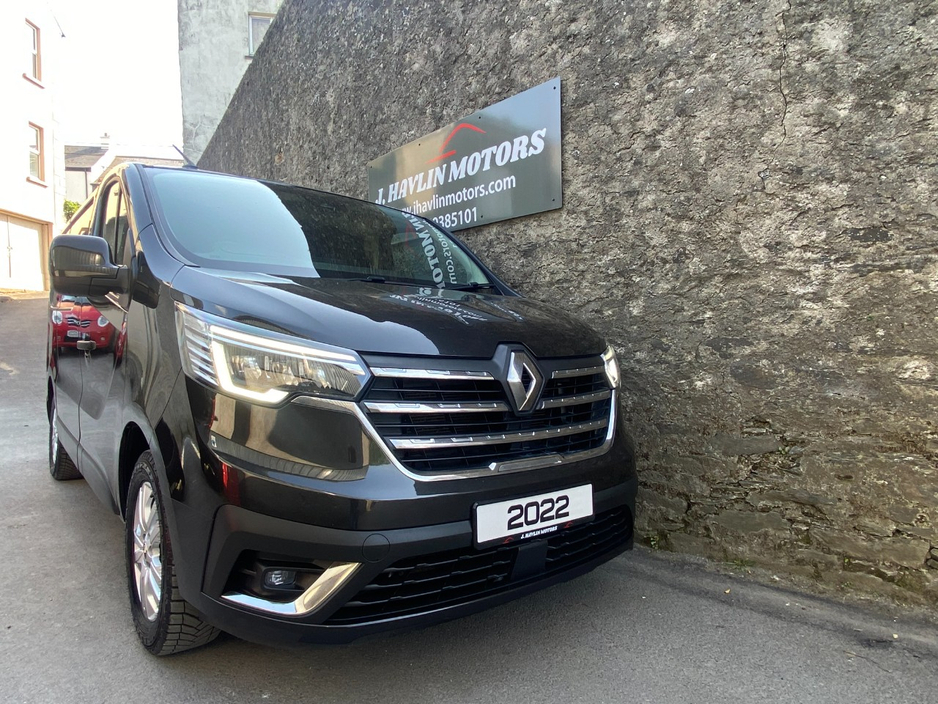 2022 Renault Trafic 2L Diesel For Sale Images