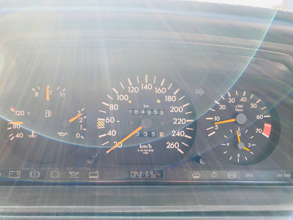 1995 Mercedes-Benz E Class 2.8L Petrol For Sale Images