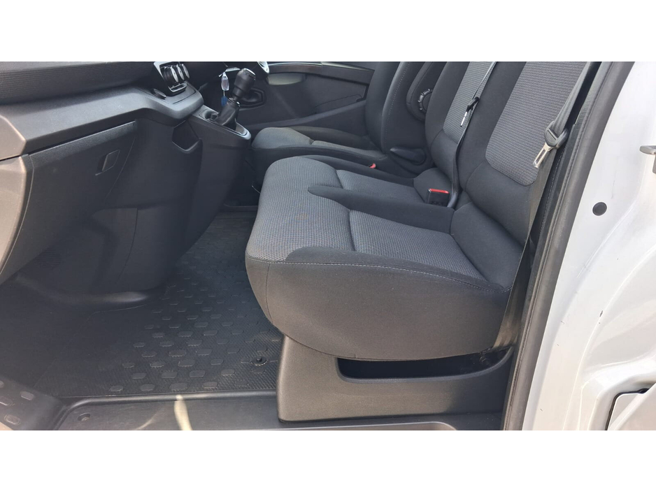 2023 Renault Trafic 2L Diesel For Sale Images