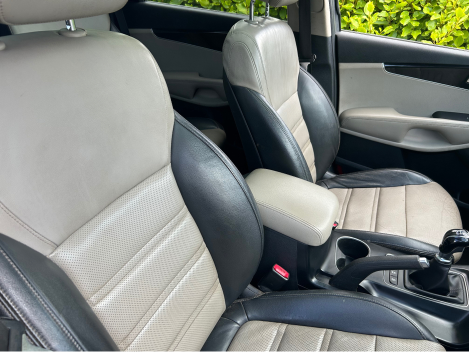 2016 Kia Sorento 2.2L Diesel For Sale Images