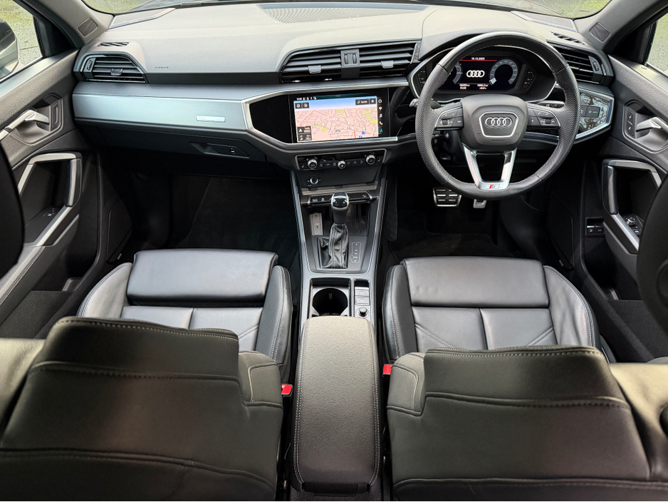 2024 Audi Q3 1.4L Petrol Plug-in Hybrid For Sale Images