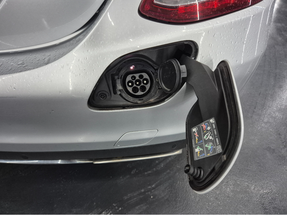 2015 Mercedes-Benz C Class 2.0L Hybrid For Sale Images