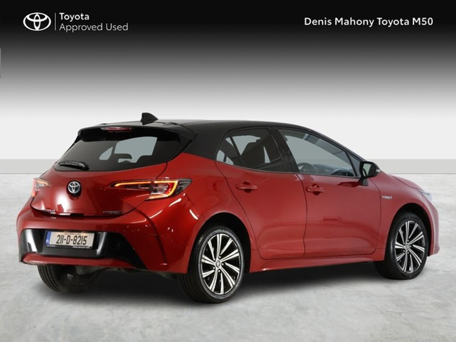 Toyota Corolla Luna Sport Hybrid Hatchback — thumbnail 2