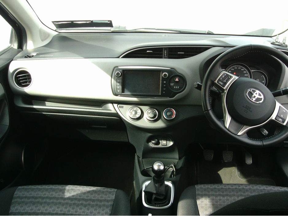 2016 Toyota Yaris 1L Petrol For Sale Images