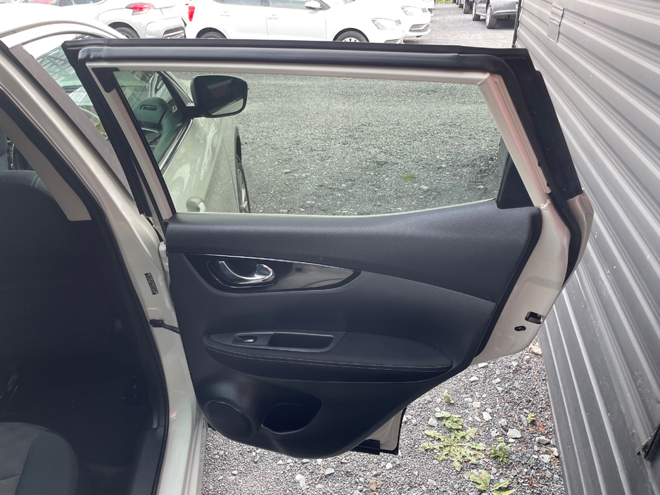 Nissan Qashqai 1.2 DIG-T ACENTA PREMI PREMIUM — thumbnail 12