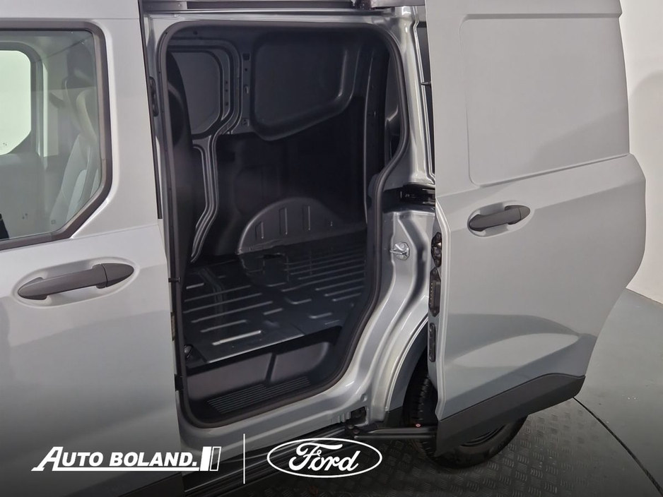 2026 Ford Transit Courier 1.5L Diesel For Sale Images