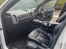2016 Porsche Cayenne 3L Petrol Hybrid For Sale Images