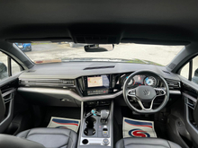 2023 Volkswagen Touareg 3L Diesel For Sale Images