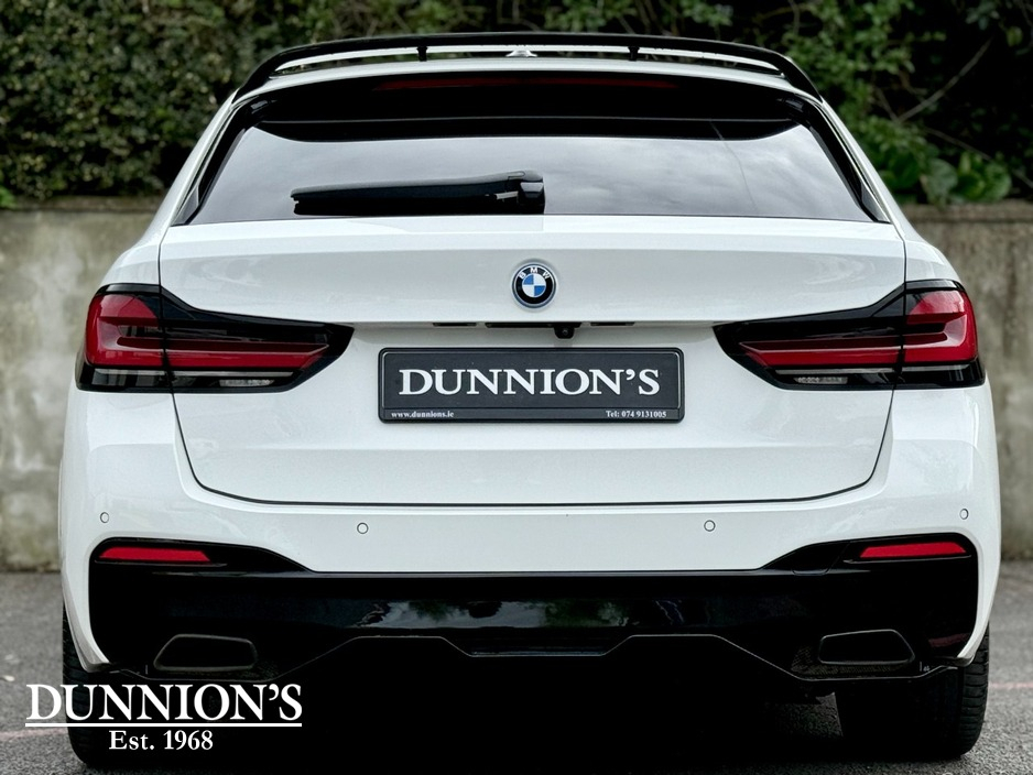 2023 BMW 5 Series 2L Hybrid For Sale Images