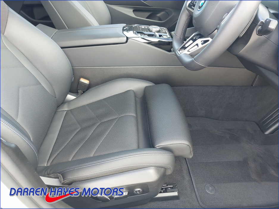 2025 BMW 5 Series 2L Petrol Plug-in Hybrid For Sale Images