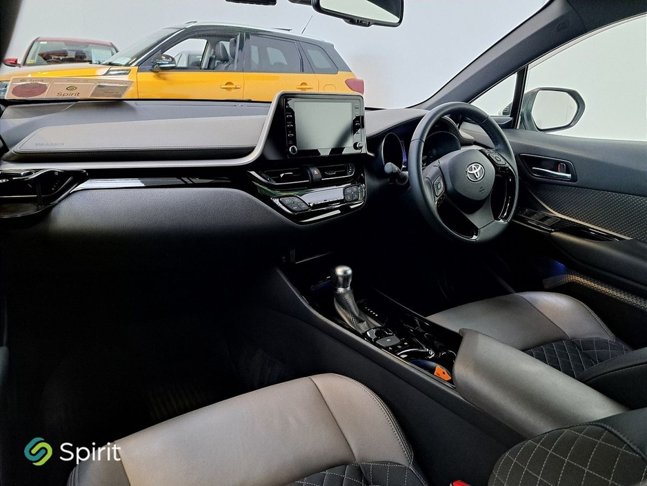 Toyota C-HR Sport Hybrid*High Spec*Call Andrew 086 2617858 — thumbnail 4