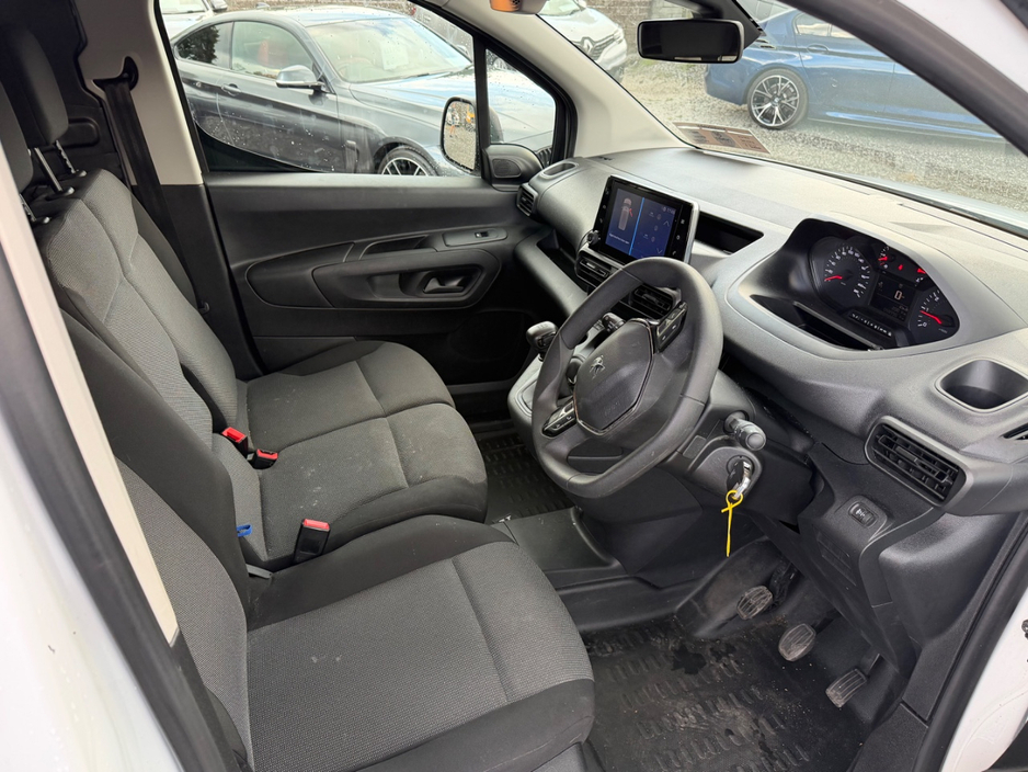 2023 Peugeot Partner 1.5L Diesel For Sale Images