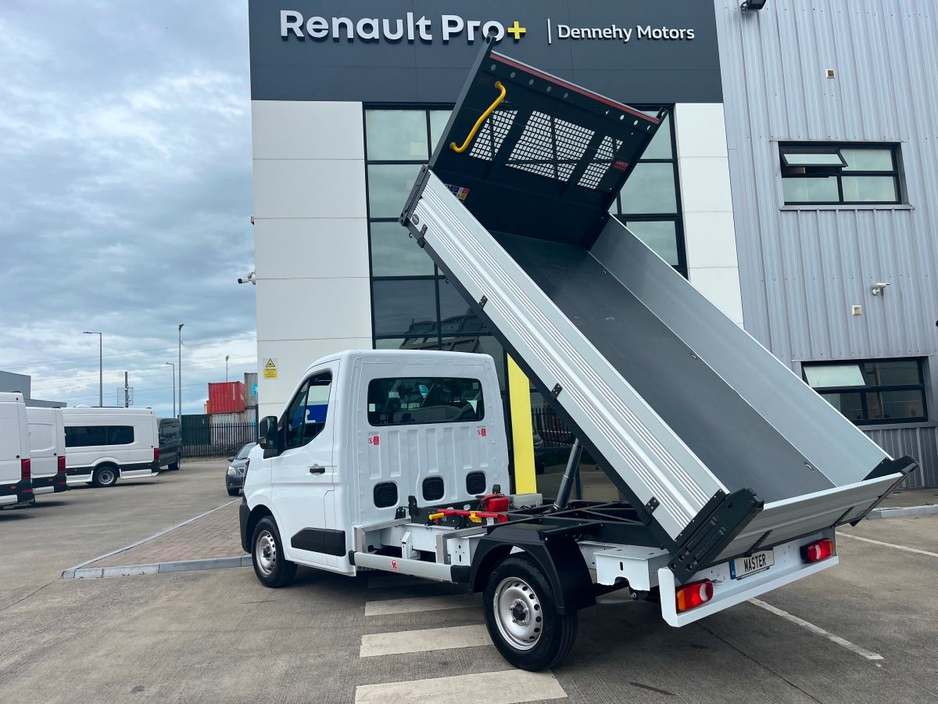 2026 Renault Master 2L Diesel For Sale Images